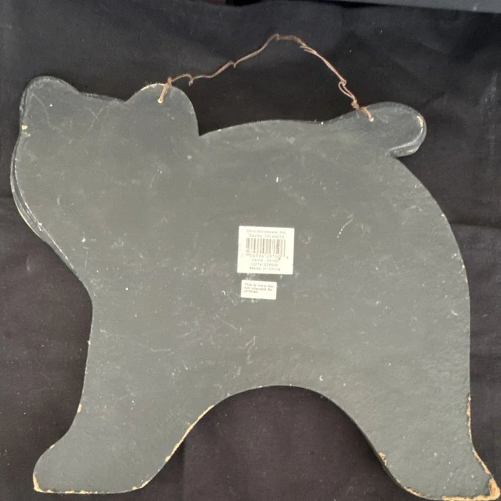 Cina Wholesale Inc. Bear Shaped Wood Hanging Sign Painted Wall‎ Decor